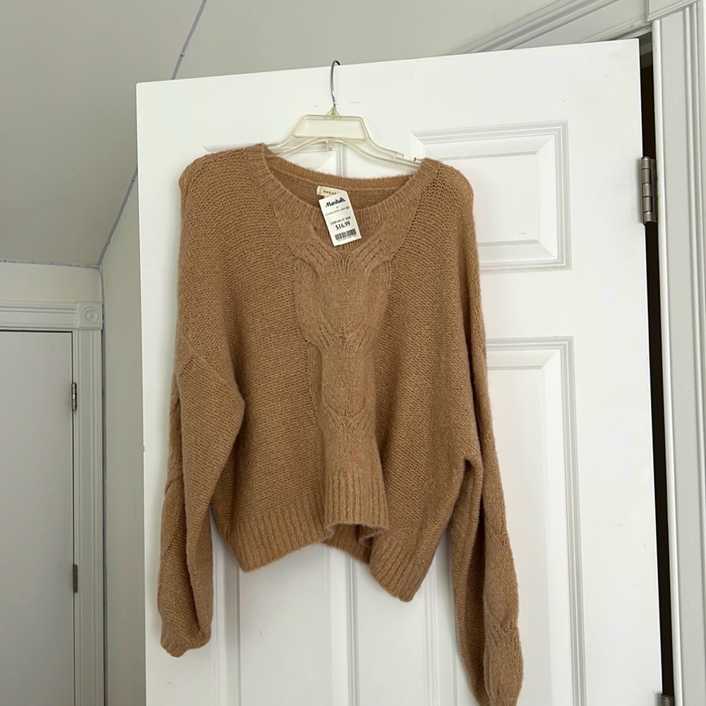 Women’s sweater, size L